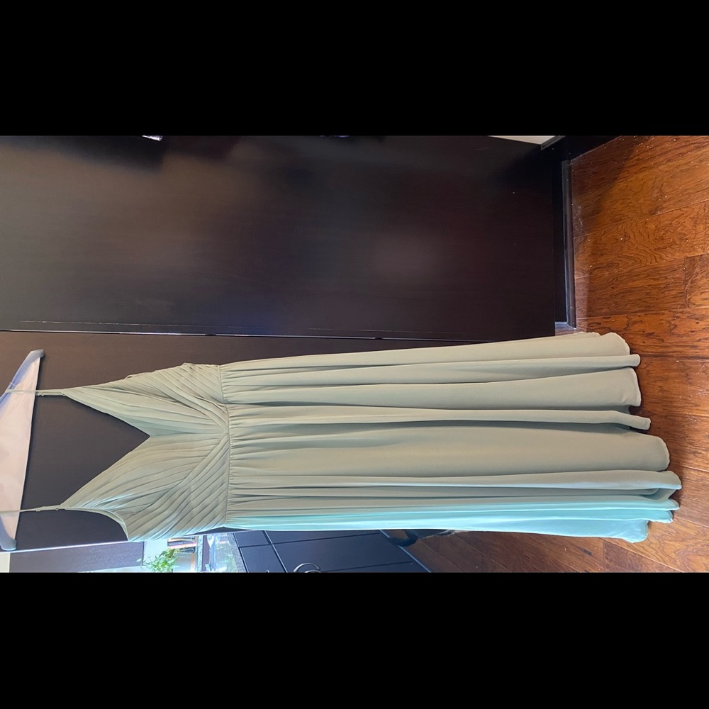 Revelry. Penelope Style. Size 10. Sage color.